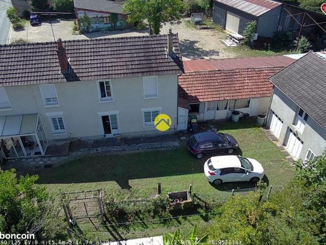 Maison avec terrain de 5641 m²