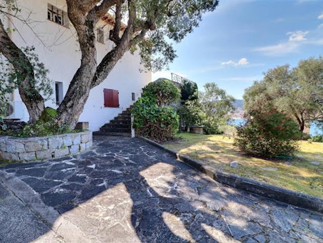 Maison avec terrasse