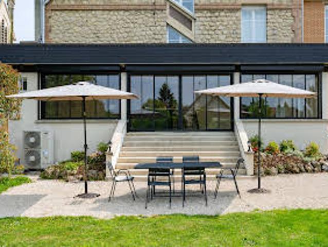 Maison avec jardin et terrasse