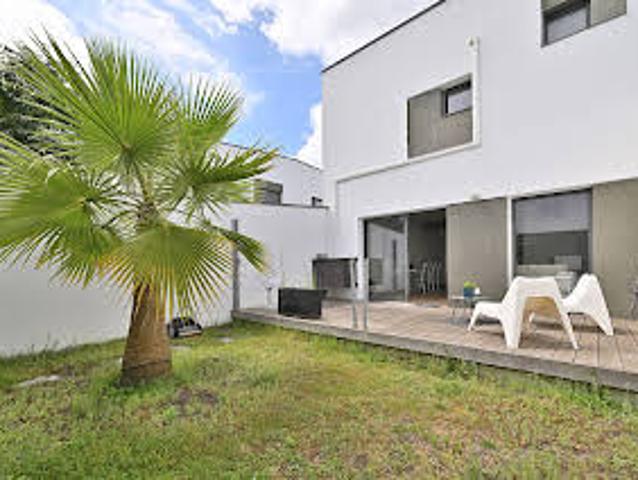 Maison avec terrasse