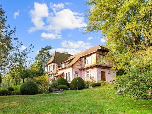 Maison contemporaine avec jardin et terrasse