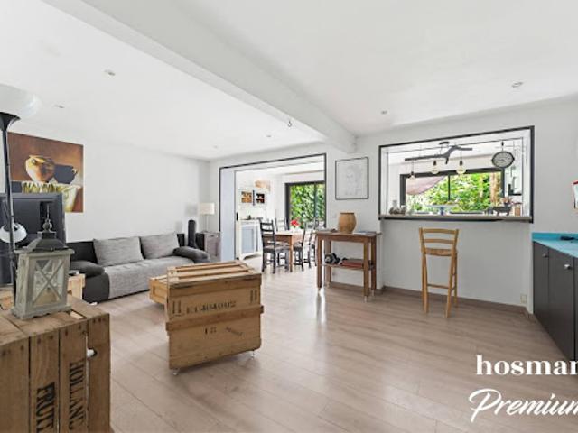 Maison contemporaine avec jardin et terrasse