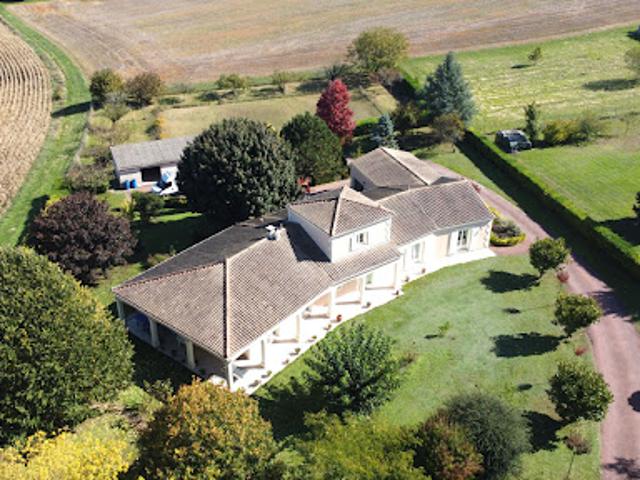 Maison avec terrasse