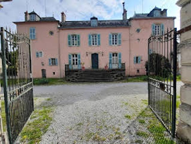 Maison avec jardin et terrasse