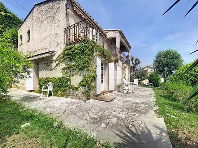 Maison avec jardin et terrasse
