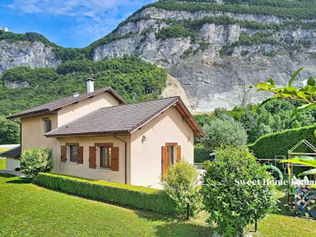 Maison avec jardin et terrasse