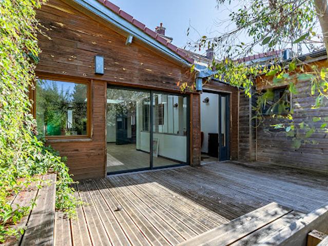 Maison avec jardin et terrasse