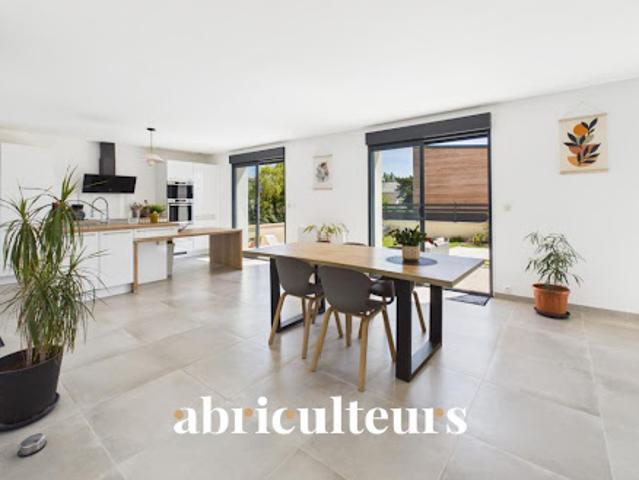 Maison avec terrasse