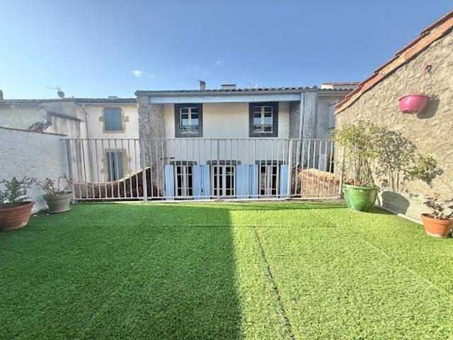Maison avec jardin et terrasse