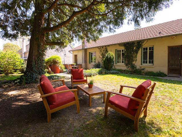 Maison avec jardin et terrasse