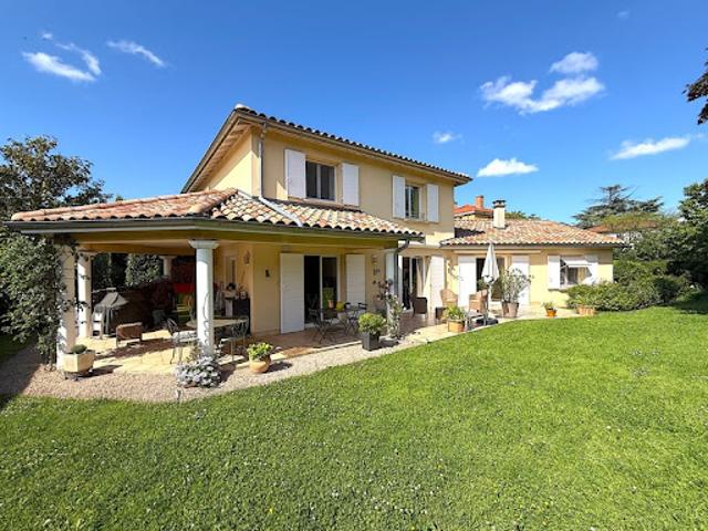 Maison avec terrasse