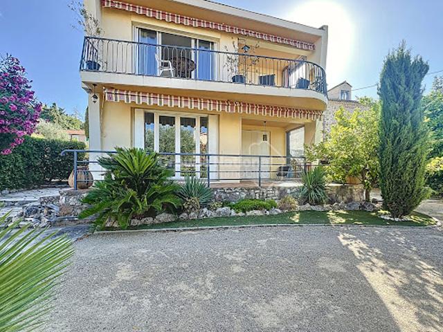Maison avec terrasse