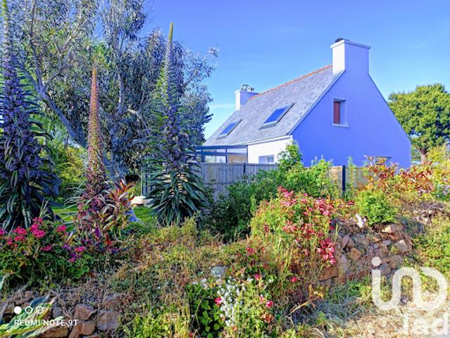Maison en bord de mer avec jardin