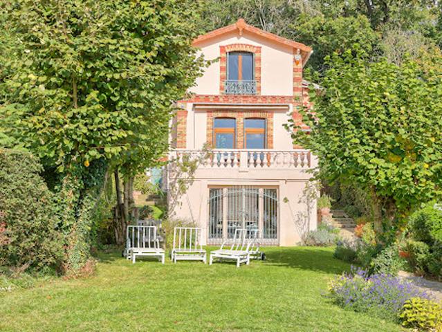 Maison avec jardin et terrasse