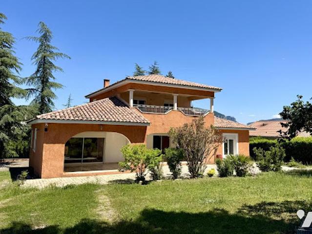 Maison avec terrasse