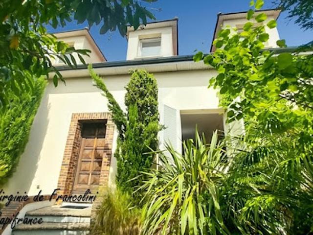Maison avec jardin et terrasse