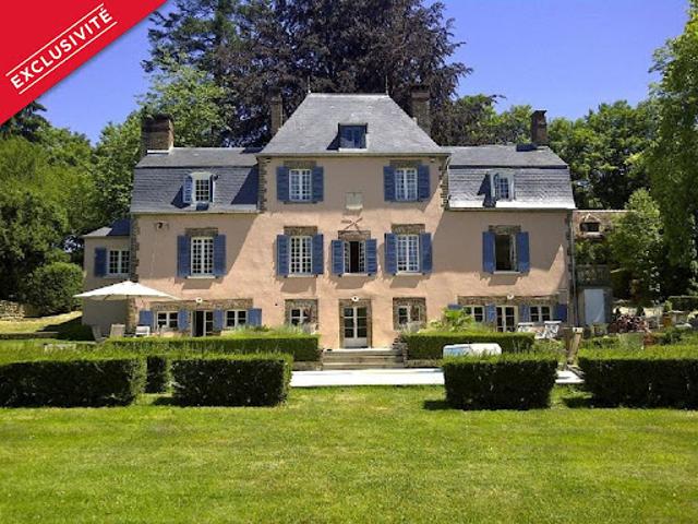 Maison avec piscine et jardin