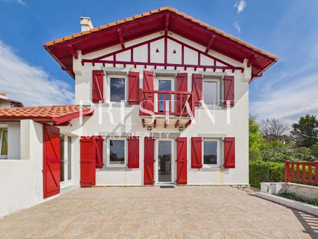 Maison avec terrasse