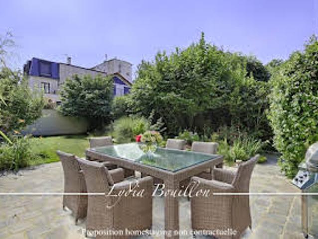 Maison avec jardin et terrasse