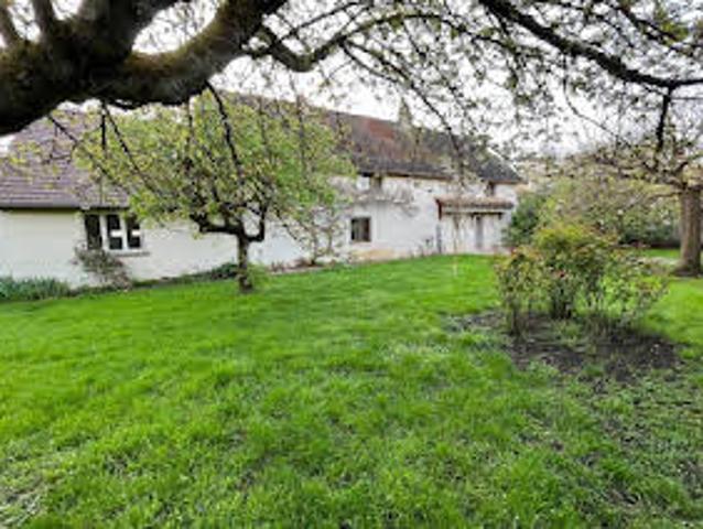 Maison avec jardin et terrasse