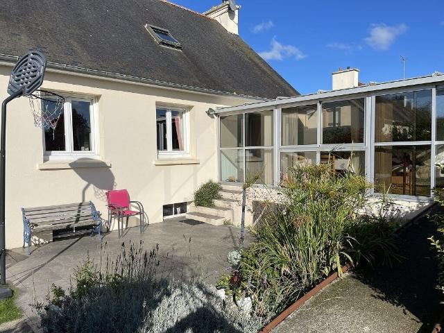 Maison avec terrasse et véranda