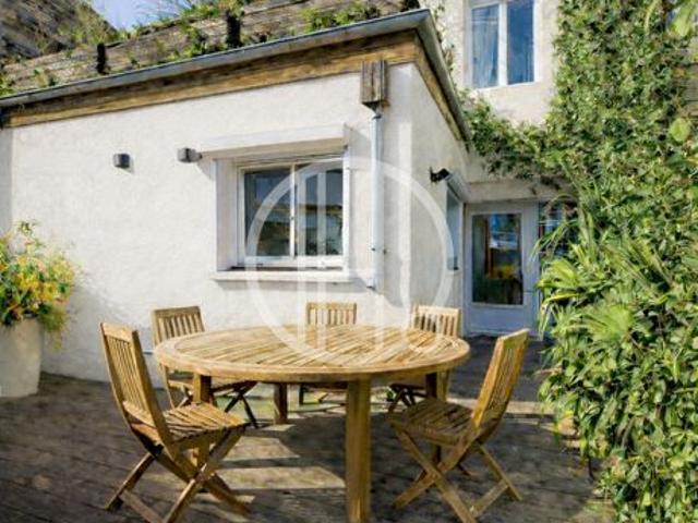 Maison avec terrasse rooftop et stationnements – Quartier Jardin Public, Bordeaux