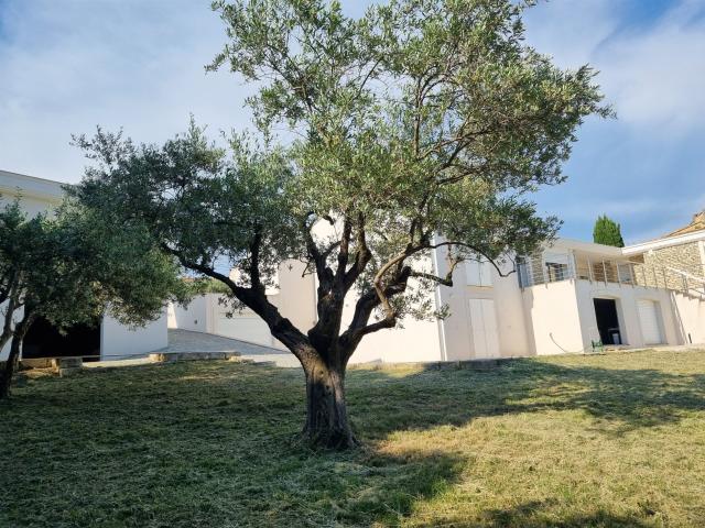 Maison avec une vue panoramique 260m² Manosque