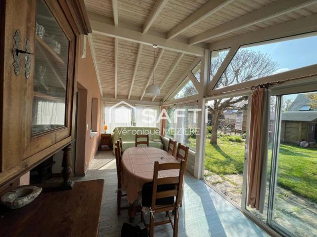 Maison avec vie de plain pied / 5 chambres / Jardin / garage
