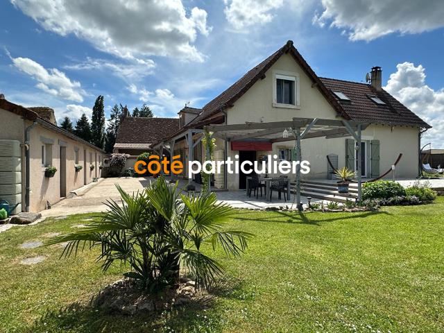 Maison avec vie de plain pied et ses dépendances à 10 mn de. 164m² Saint Pierre les Etieux