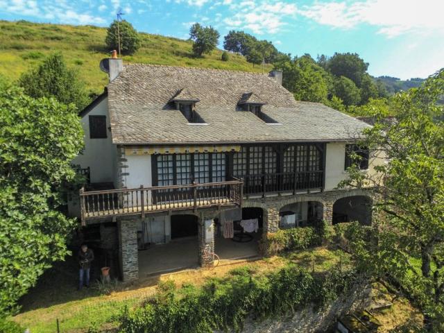 Maison avec vue dominante 160m² Vieillevie