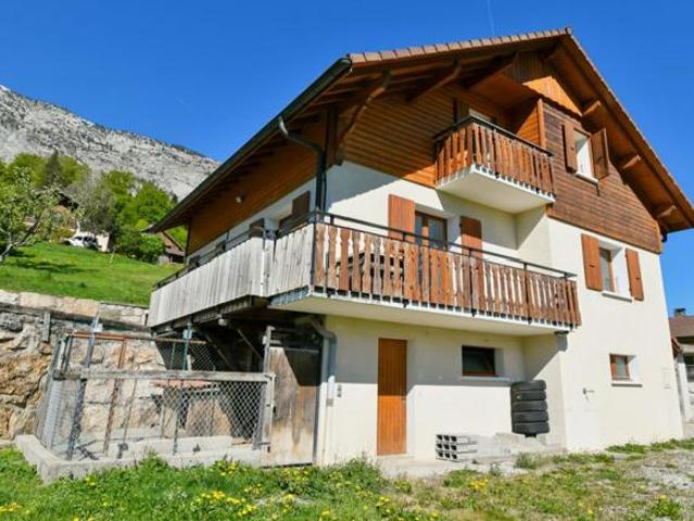 Maison avec vue imprenable sur les hauteurs des Clefs