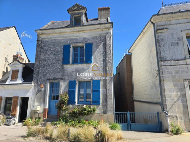 Maison avec vue Loire, en plein centre bourg de Saint Mathur