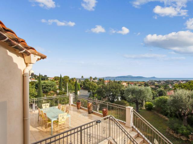 Maison avec vue mer et appartement indépendant, Saint Aygulf