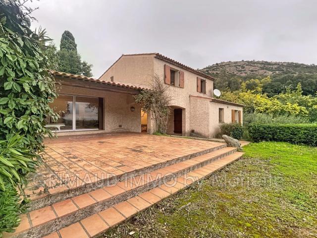 Maison avec vue mer, travaux a prevoir 125m² Grimaud