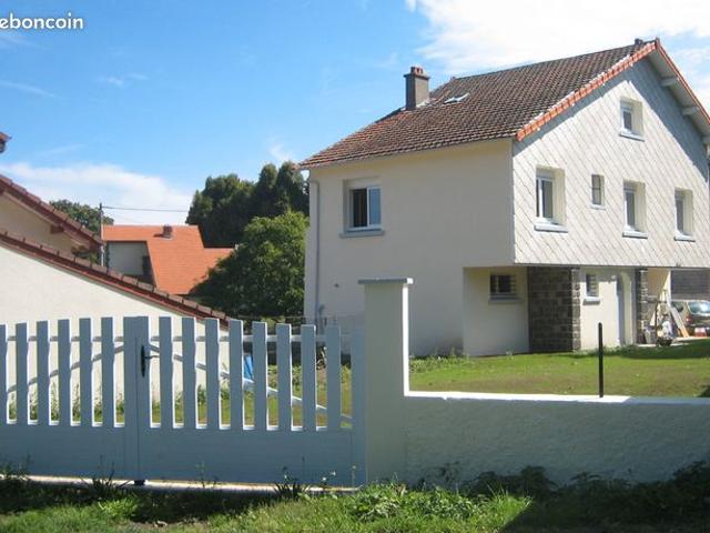 Maison avec beau terrain