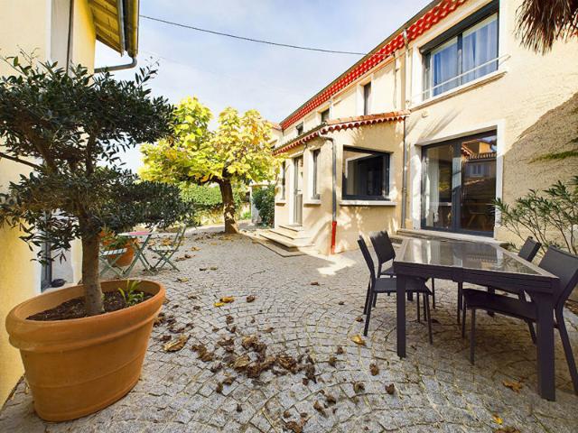 MAISON AVEC BIENS INDEPENDANTS SUR PARCELLE 378M² BEAUMONT LES VALENCE