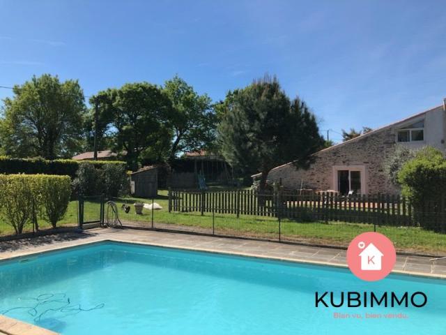 Maison avec cachet, 4 chambres, piscine. 119m² Poiroux