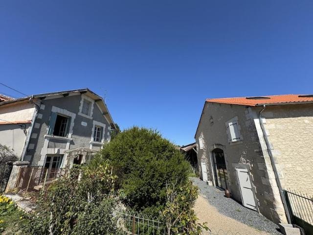 Maison avec chambres d'hôtes et jardin 254m² Lisle