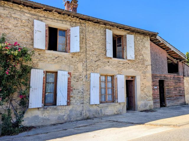 Maison avec dépendance 2 pièces