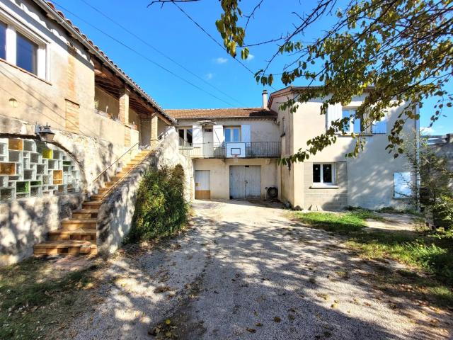 Maison avec dépendances 4 pièces 94.5 m² + 78 m² 94m² Saint Hilaire de Brethmas
