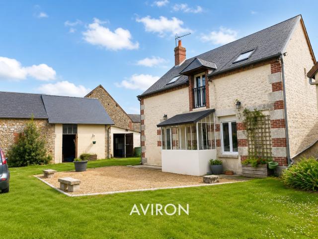 Maison Avec Dependances 75m² Bonneval