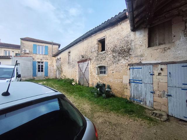 Maison avec dépendances