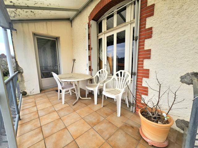 Maison avec dependances de plus de 300m2