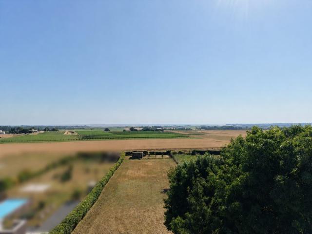 Maison avec dépendances et vue sur l'Estuaire ! 95m² Arces