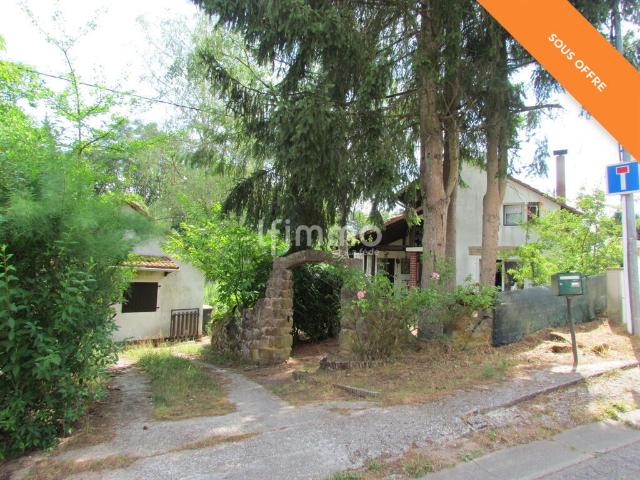 Maison avec dépendances sur 35 ares