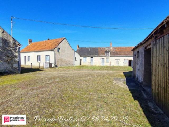 Maison avec diverses dépendances sur terrain de 3 000 m² Vernoil le Fourrier 49390