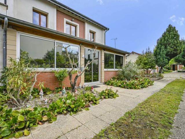 Maison avec double garage et dépendance COTEAUX RUEIL MALMAISON
