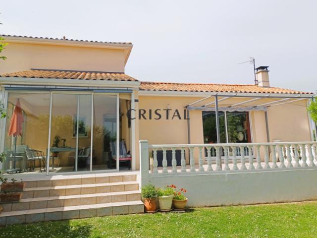 MAISON AVEC DOUBLE GARAGE