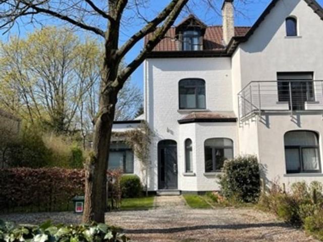 Maison avec énormément de charme en TB état 2chs+bureau