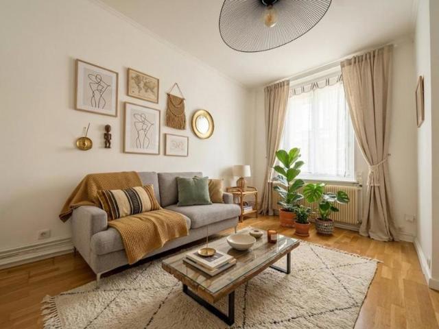 MAISON avec extérieur sur LA MADELEINE